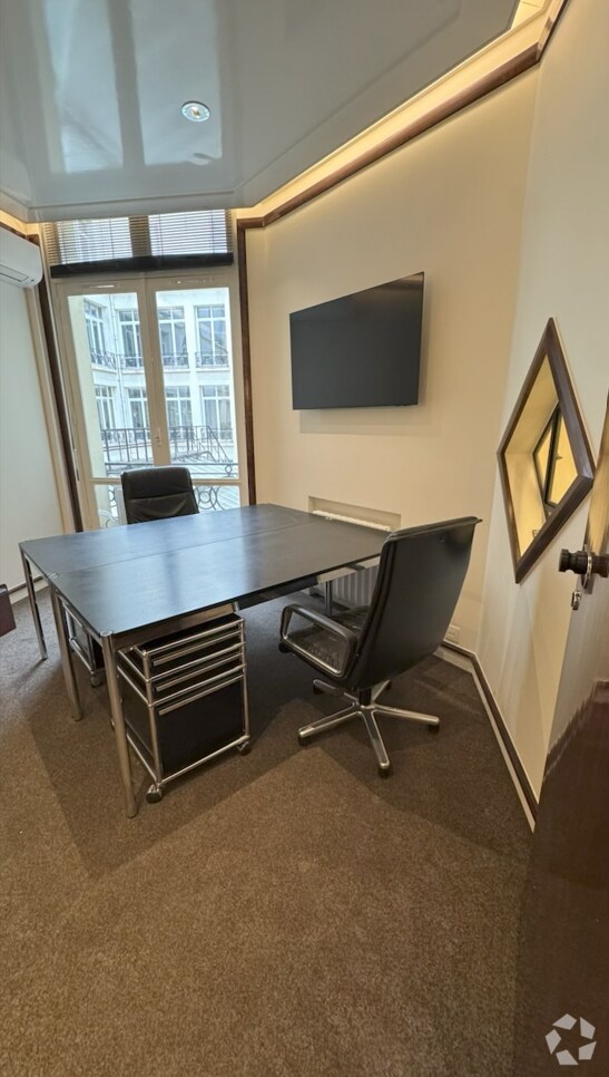 76-78 Avenue Des Champs Elysées, Paris for lease Interior Photo- Image 1 of 15