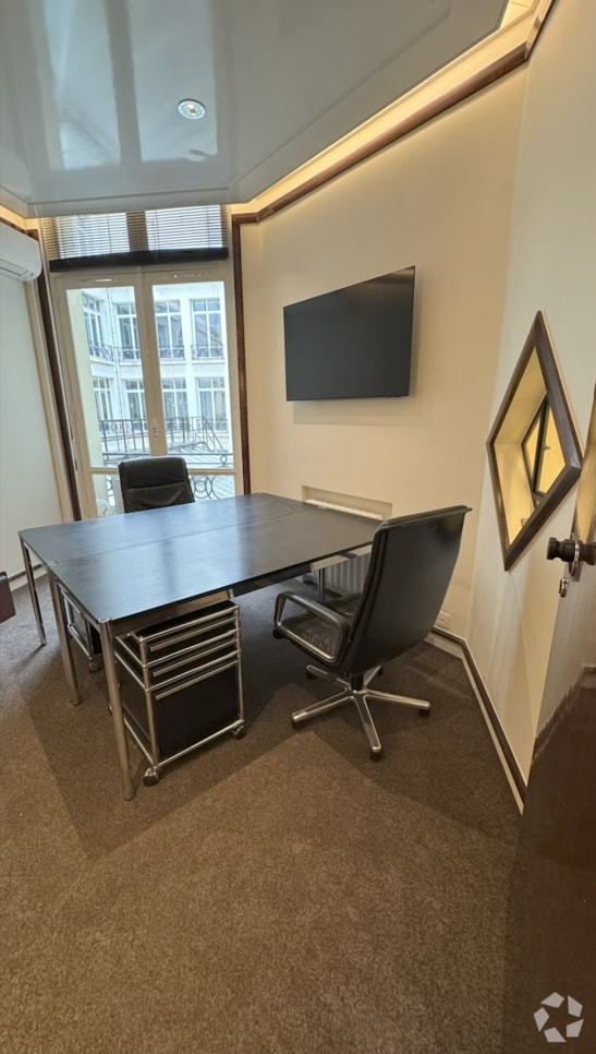 76-78 Avenue Des Champs Elysées, Paris for lease Interior Photo- Image 1 of 14