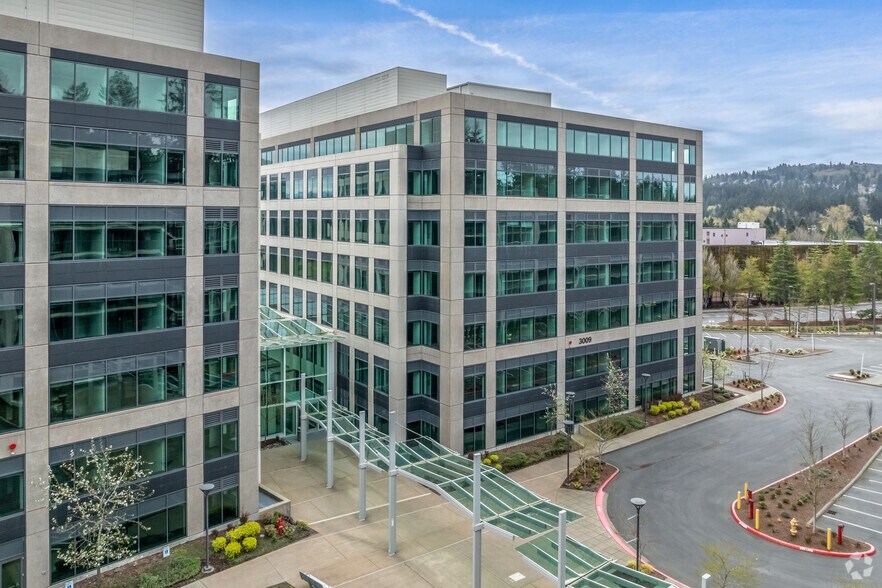 3009 160th Ave SE, Bellevue, WA for lease - Building Photo - Image 2 of 5