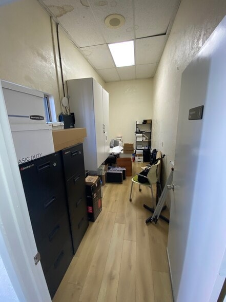 5011 Holly Dr, San Diego, CA for lease - Building Photo - Image 2 of 6