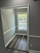 595 Colonial Park Dr, Roswell, GA for lease Interior Photo- Image 2 of 16