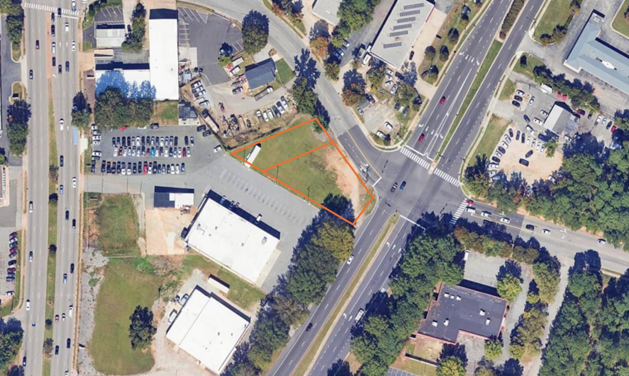 103-105 Ileagnes Dr, Raleigh, NC for sale Building Photo- Image 1 of 4