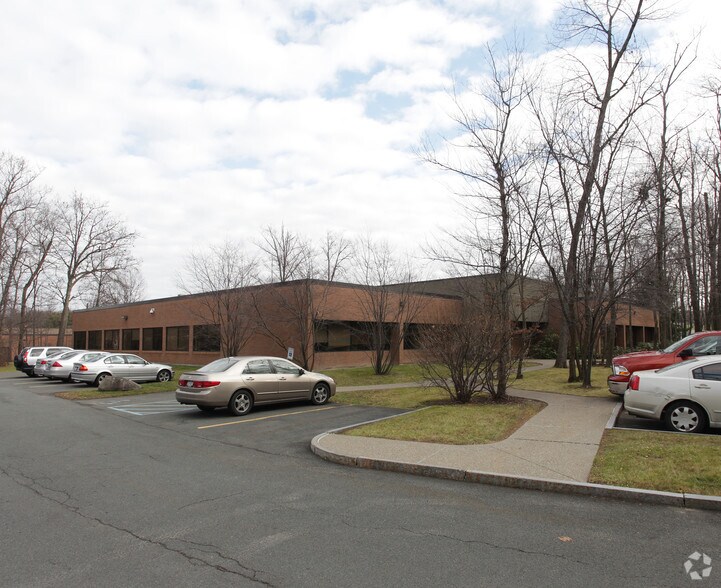 125 Jordan Rd, Troy, NY for lease - Building Photo - Image 2 of 4