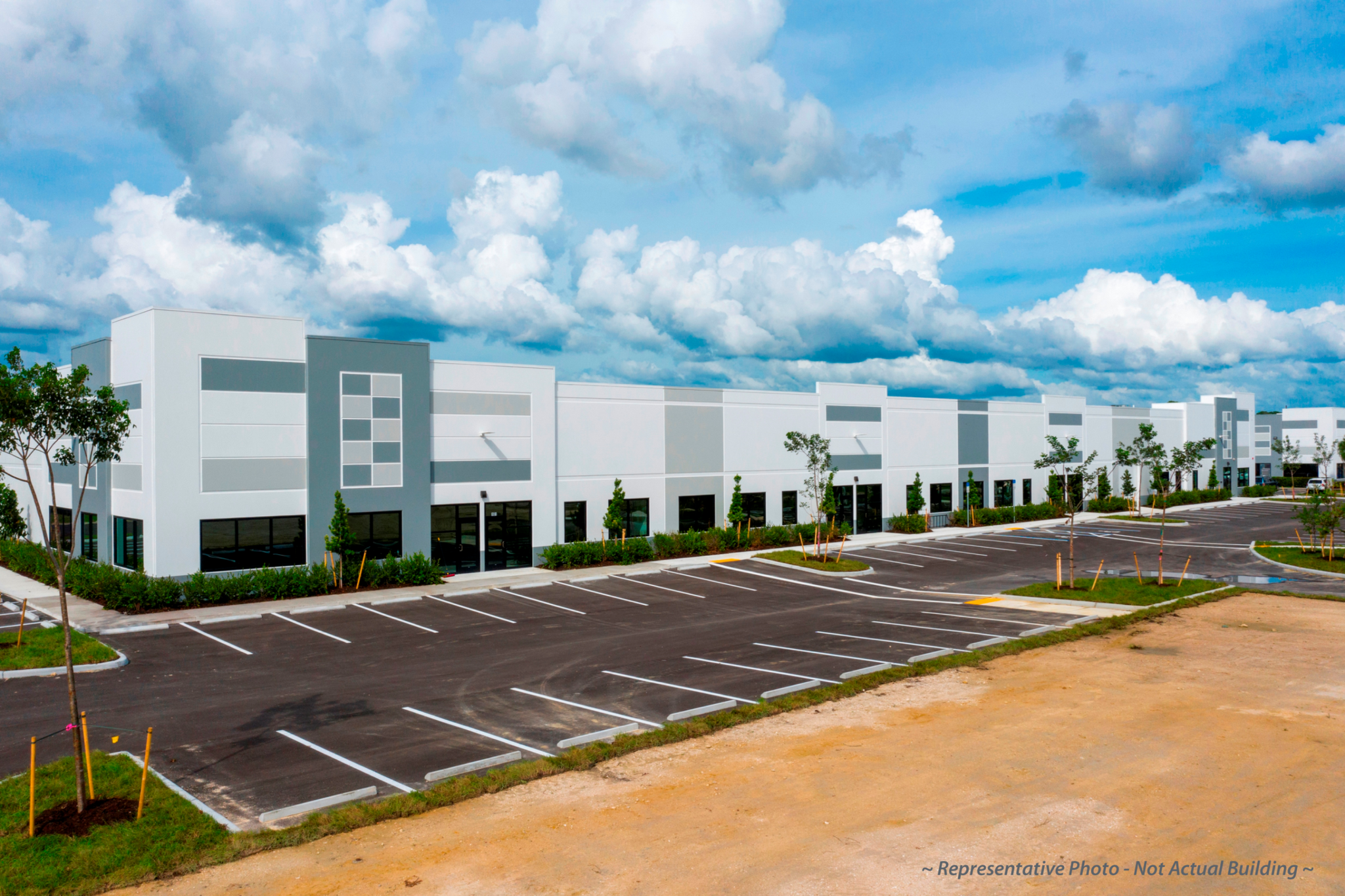 911 E Industrial Cir, Cape Coral, FL for sale Building Photo- Image 1 of 1