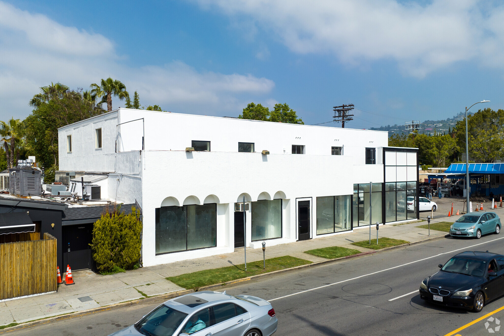 411 N La Cienega Blvd, Los Angeles, CA for sale Primary Photo- Image 1 of 1