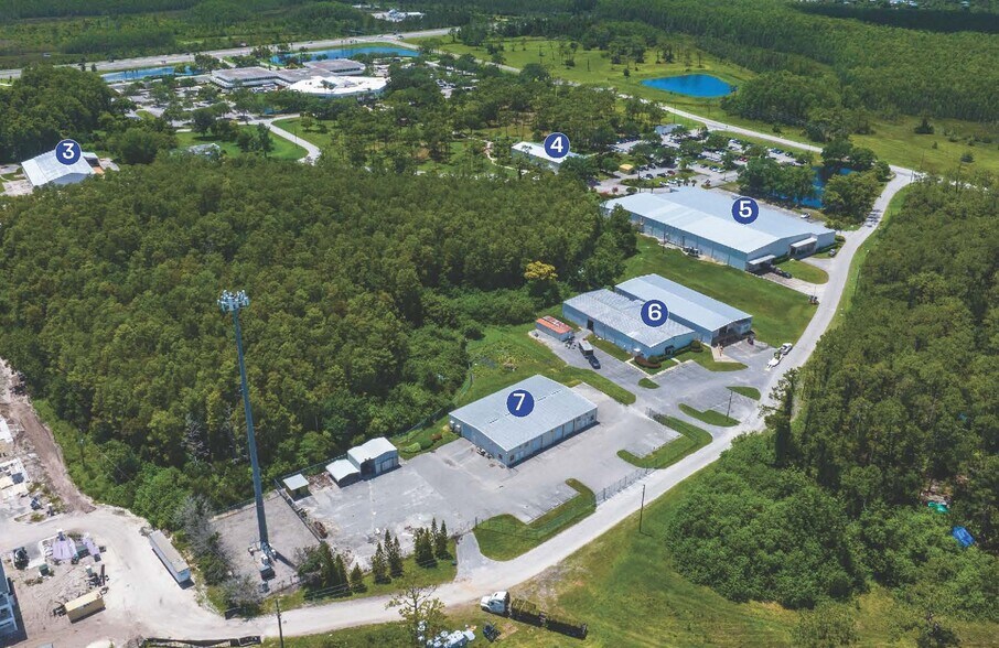 Former Tupperware Industrial Portfolio portefeuille de 5 propriétés à vendre sur LoopNet.ca - Photo du bâtiment - Image 2 de 8