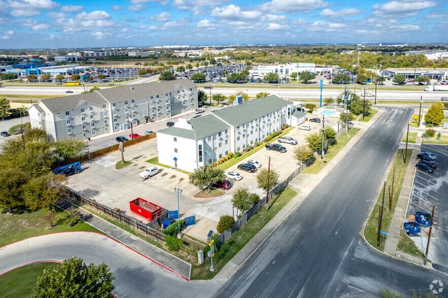 7950 Panam Expy S, San Antonio, TX for sale - Aerial - Image 3 of 4