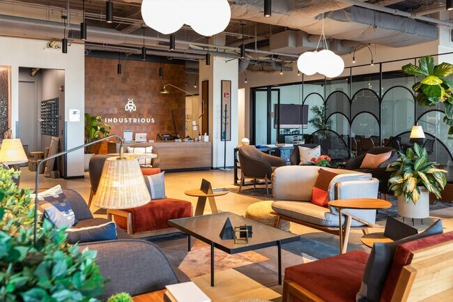 Plus de détails pour 909 Davis St, Evanston, IL - Coworking à louer