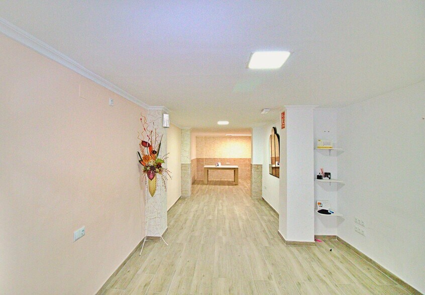 Retail in Elche for sale - Interior Photo - Image 3 of 12