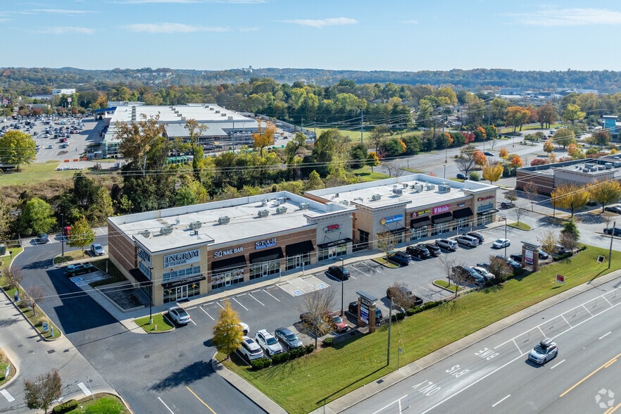 3905-3923 Lebanon Pike, Hermitage, TN for lease - Building Photo - Image 3 of 4