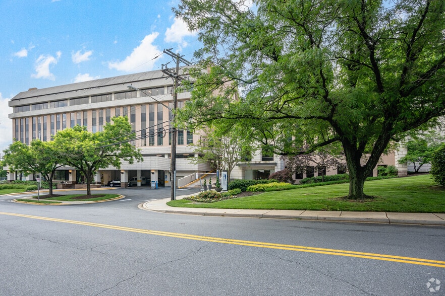 5410 Edson Ln, North Bethesda, MD for lease - Building Photo - Image 3 of 20