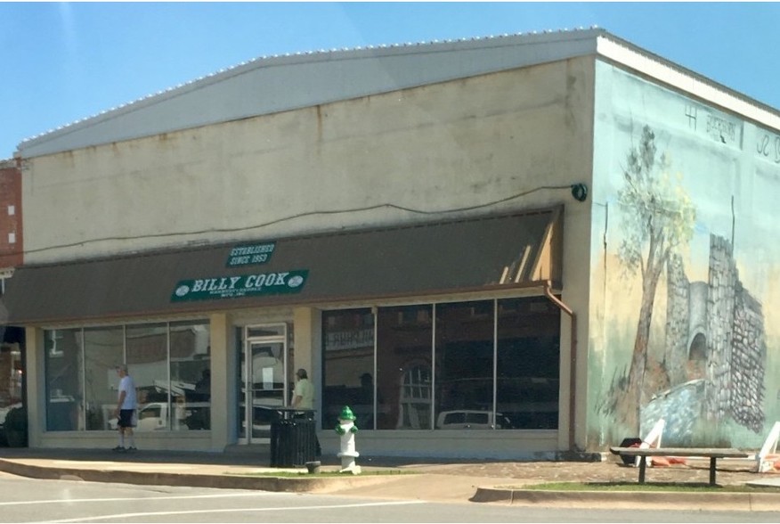 219 W Muskogee Ave, Sulphur, OK for sale - Primary Photo - Image 1 of 1