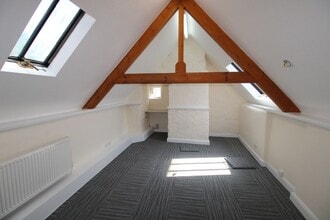 24-25 Market Pl, Olney for lease Interior Photo- Image 2 of 3