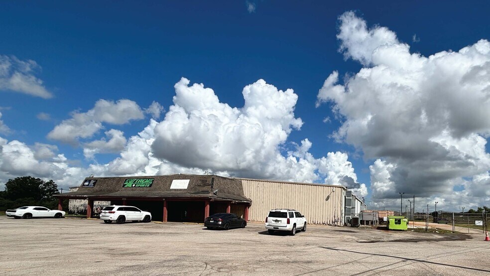 4501 Avenue H, Rosenberg, TX for sale - Building Photo - Image 1 of 6