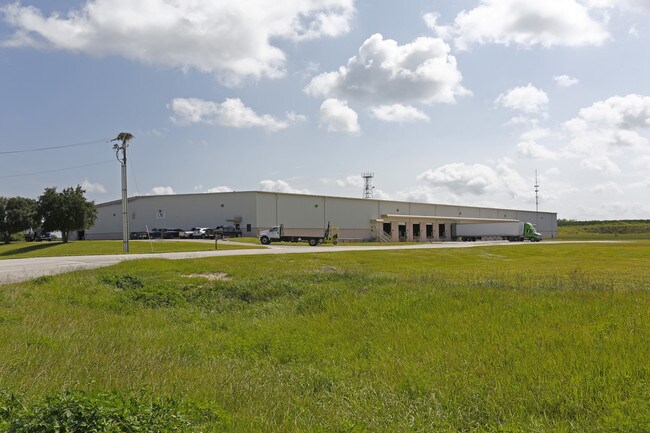 Plus de détails pour 13037 Distribution Blvd, Lake Placid, FL - Industriel à louer