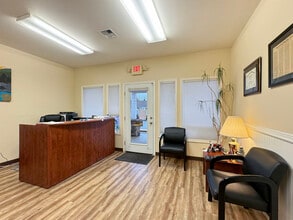 542-544 N 5th Ave, Sequim, WA for sale Interior Photo- Image 2 of 13