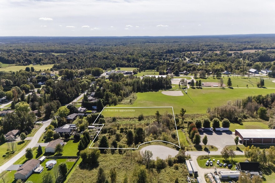 11 Greengage Rd, Clearview, ON for sale - Aerial - Image 3 of 9