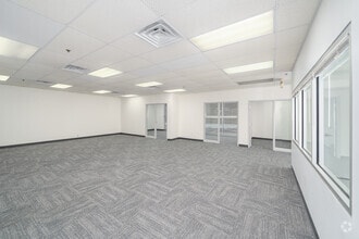 11101 Franklin Ave, Franklin Park, IL for lease Interior Photo- Image 1 of 10