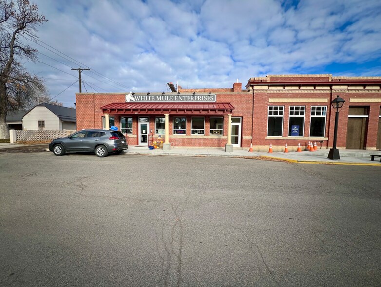 201 Main St, Roundup, MT à louer - Photo du bâtiment - Image 2 de 9