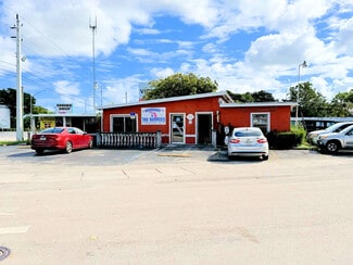 Plus de détails pour 5720 W Hallandale Beach Blvd, West Park, FL - Commerce de détail à vendre