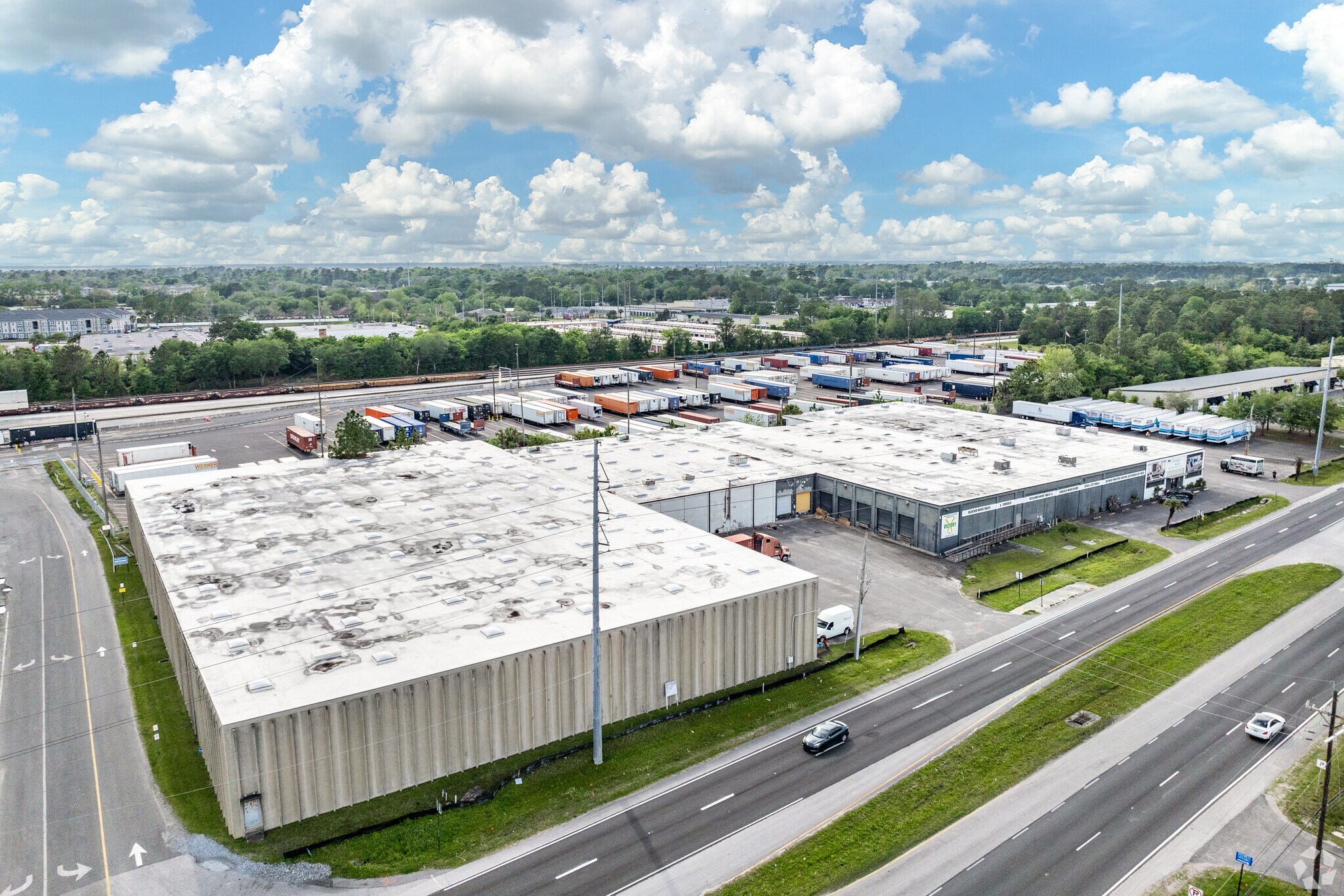 6100 Philips Hwy, Jacksonville, FL à louer Photo du bâtiment- Image 1 de 16