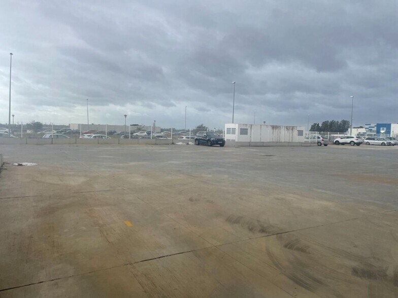 Polígono Parque Logístico, 4, Carmona, Sevilla for lease - Building Photo - Image 3 of 36