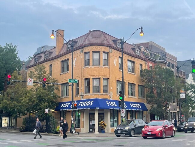 Plus de détails pour 4363 N Lincoln Ave, Chicago, IL - Commerce de détail à vendre