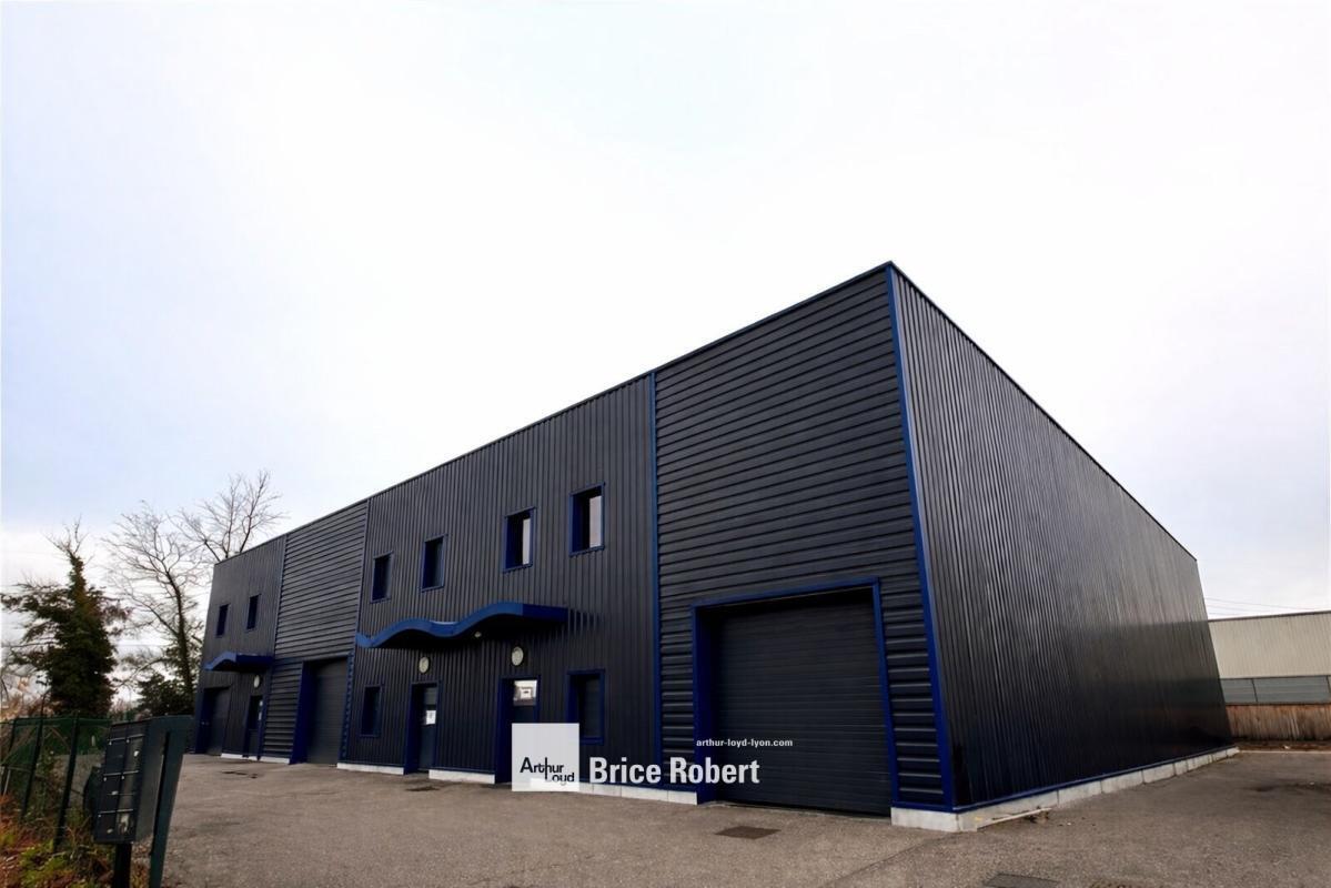 Flex in Miribel for lease Building Photo- Image 1 of 10