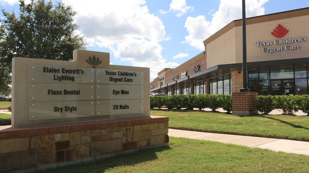 9727 Spring Green Blvd, Katy, TX à louer - Photo du bâtiment - Image 3 de 4