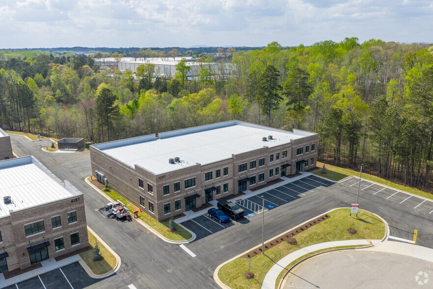 4193 Tanners Creek Dr, Flowery Branch, GA à louer - Aérien - Image 2 de 9