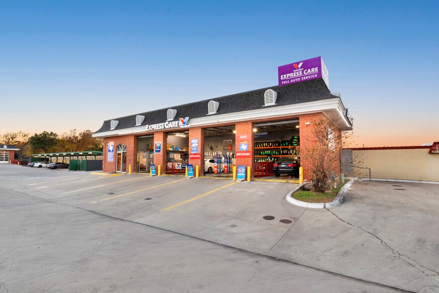 3022 S Cooper St, Arlington, TX for sale - Building Photo - Image 2 of 15