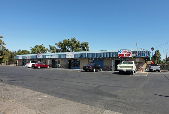 Plus de détails pour 3061 Waterloo Rd, Stockton, CA - Commerce de détail à louer