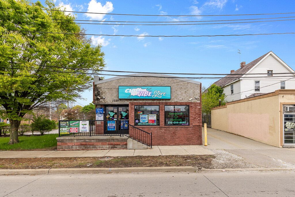 3284 W 117th St, Cleveland, OH à vendre Photo principale- Image 1 de 1