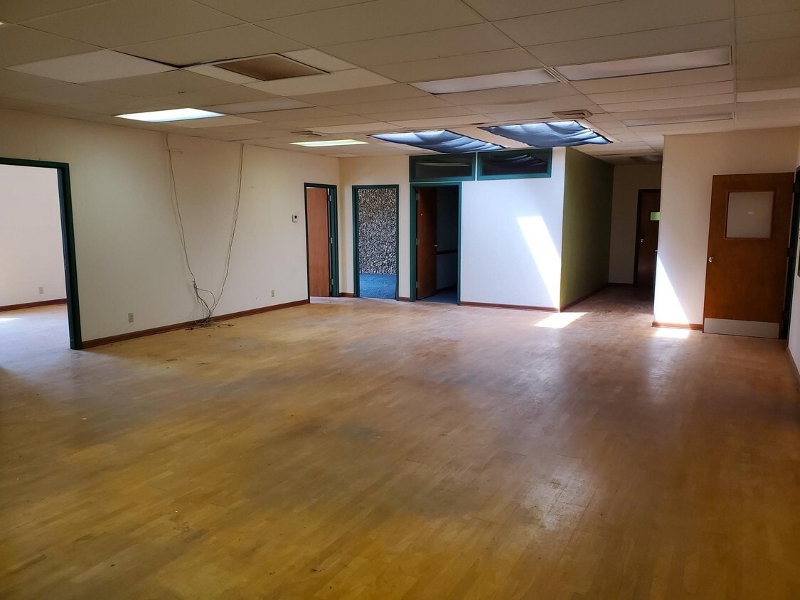 5408 Interstate Dr, Shreveport, LA for lease Interior Photo- Image 1 of 3