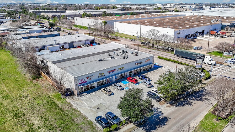 9401 Clay Rd, Houston, TX à louer - Photo du bâtiment - Image 3 de 4