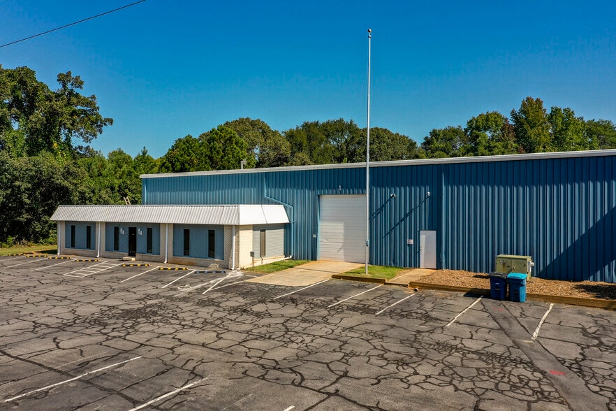 144 Industrial Dr, Forest City, NC for sale - Building Photo - Image 3 of 43