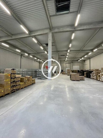 Industrial in Signes for lease - Building Photo - Image 3 of 3