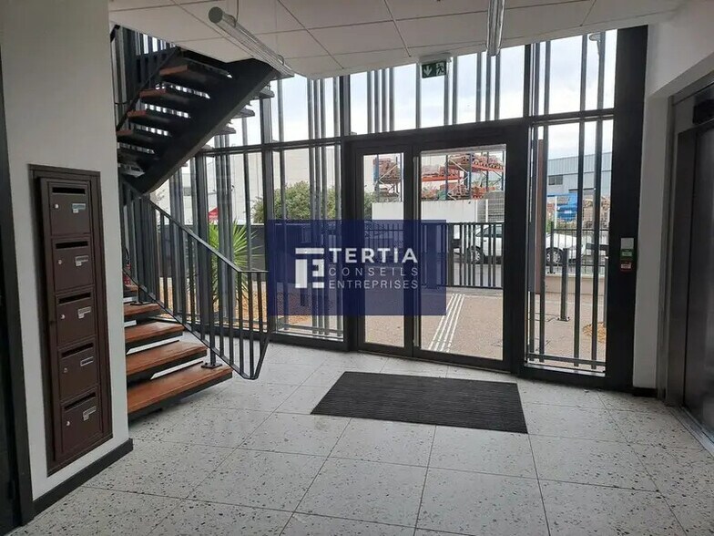 Office in Mauguio for sale - Building Photo - Image 3 of 9