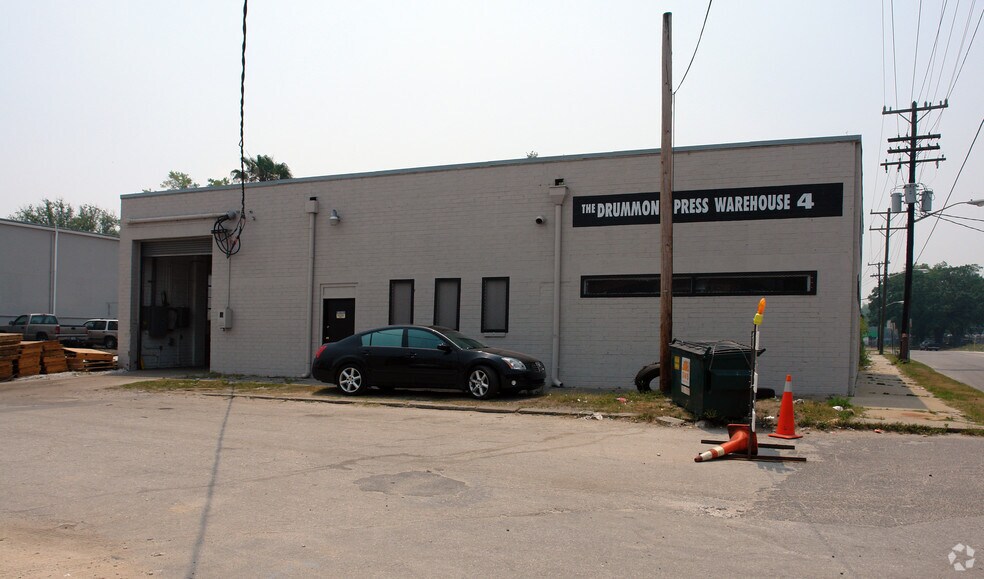 2446 Dennis St, Jacksonville, FL à vendre - Photo principale - Image 1 de 4