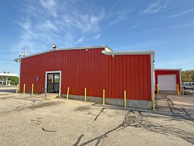 65 Plaistow Rd, Plaistow, NH for lease - Primary Photo - Image 2 of 5