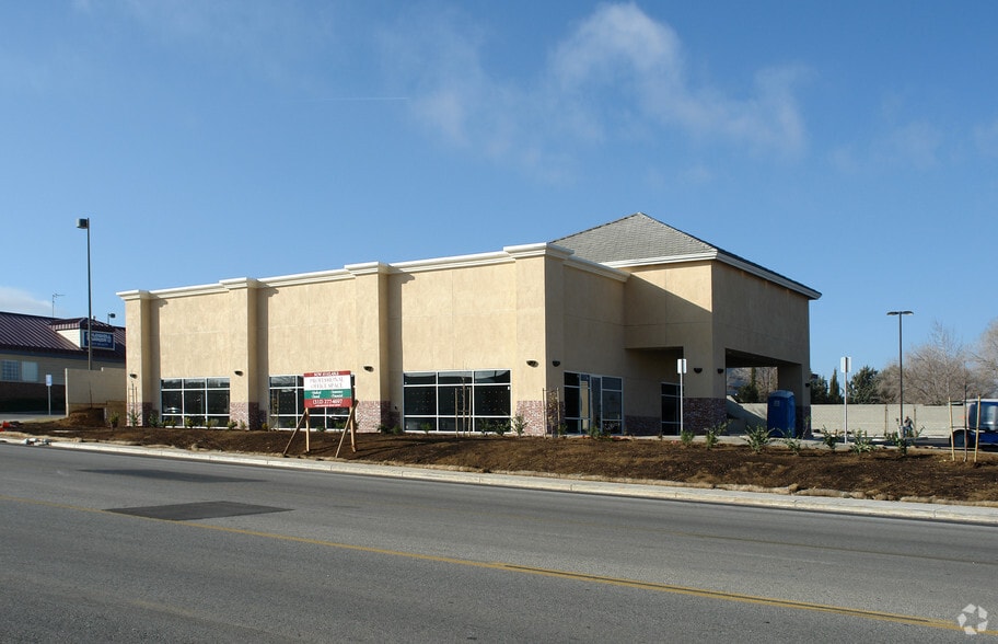 675 Tucker Rd, Tehachapi, CA for sale - Primary Photo - Image 1 of 4