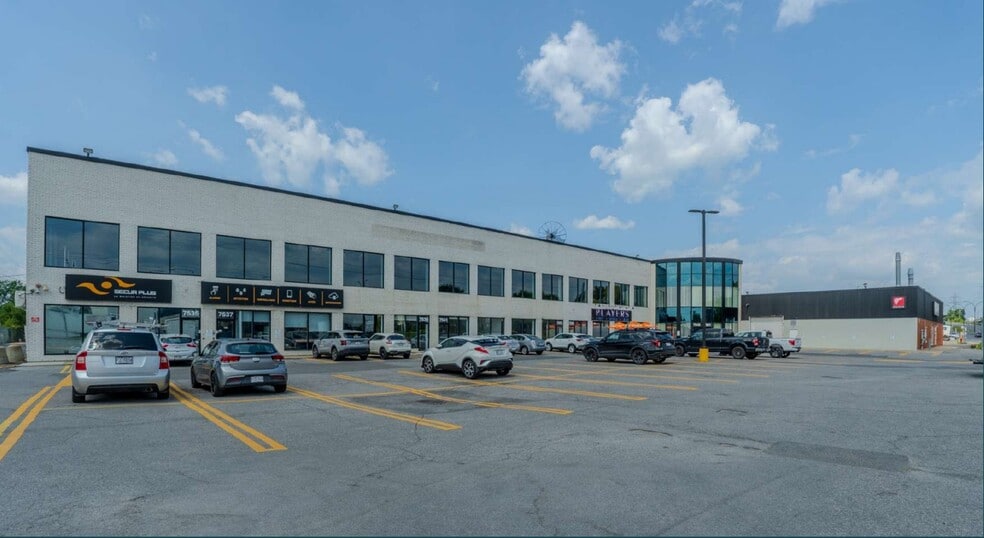 7527-7583 Boul Henri-Bourassa E, Montréal, QC à louer - Photo du bâtiment - Image 2 de 6