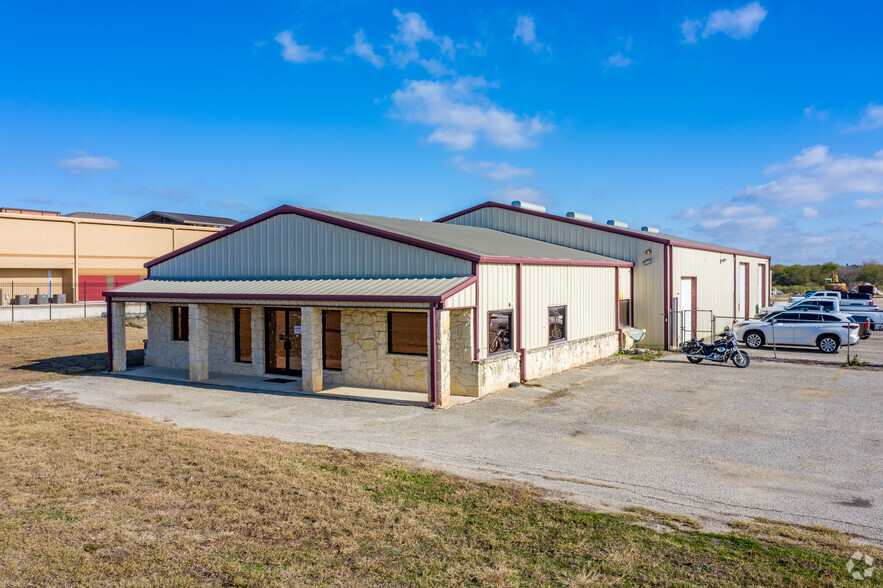 750 N MAIN St, Cibolo, TX à vendre - Photo principale - Image 1 de 1