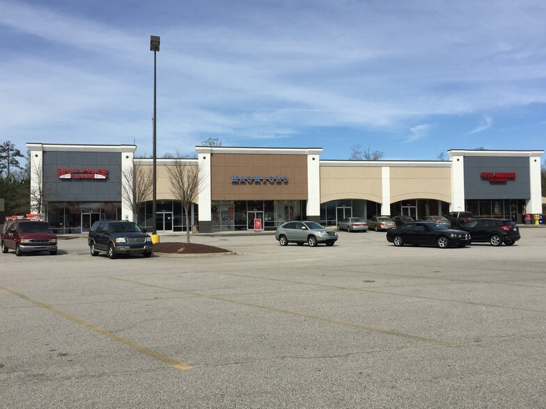 805 Towne Centre Blvd, Clayton, NC à louer - Photo du bâtiment - Image 3 de 4