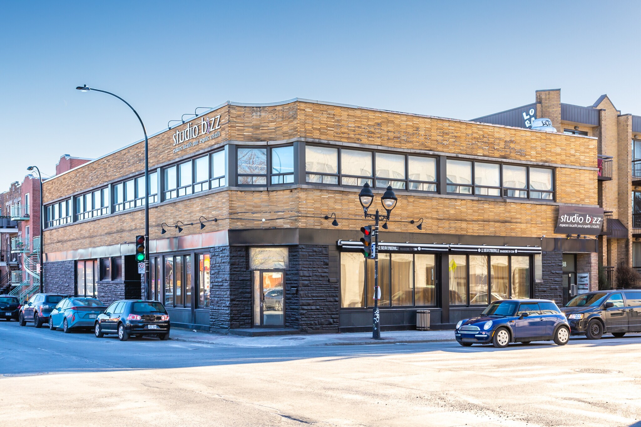 2488-2490 Av du Mont-Royal E, Montréal, QC for lease Building Photo- Image 1 of 14