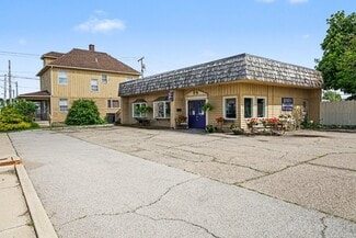 More details for 212-214 W Pike St, Goshen, IN - Retail for Sale
