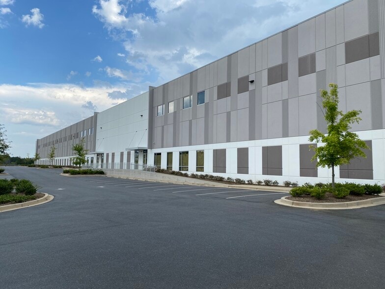 194 Springhill Farm Rd, Fort Mill, SC à louer - Photo du bâtiment - Image 3 de 8