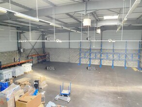 Flex in Chaponost for lease Interior Photo- Image 2 of 14