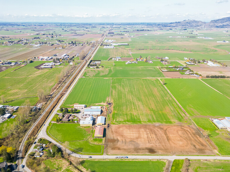 39539 Vye Rd, Abbotsford, BC à vendre - Photo principale - Image 1 de 52