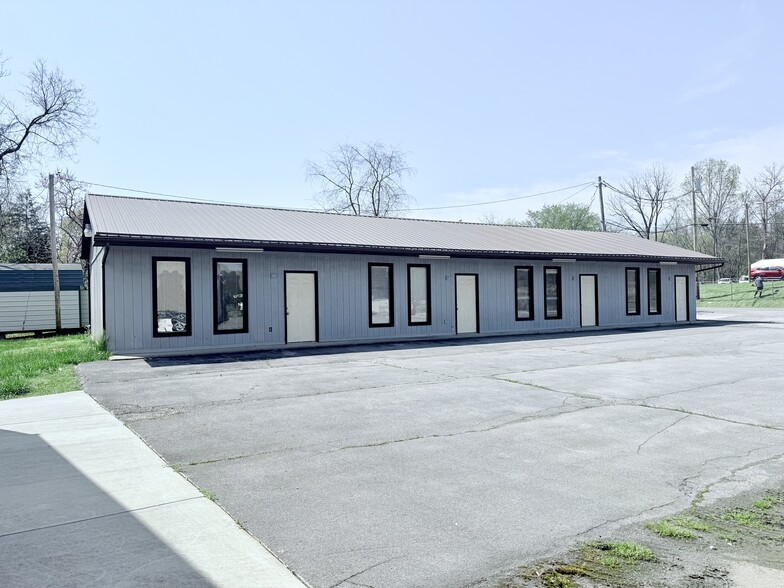 5512 Fort Henry Dr, Colonial Heights, TN for lease - Building Photo - Image 2 of 9